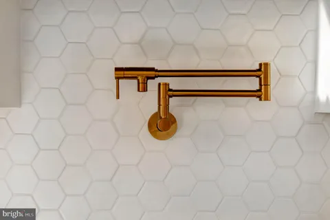 $2,300,000 | 24 West Atlantic Street, Fenwick Island, DE 19944