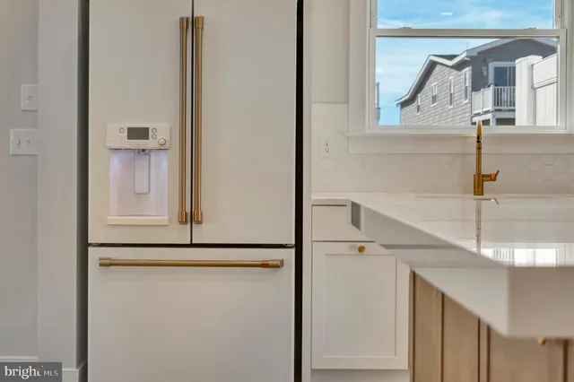 $2,300,000 | 24 West Atlantic Street, Fenwick Island, DE 19944