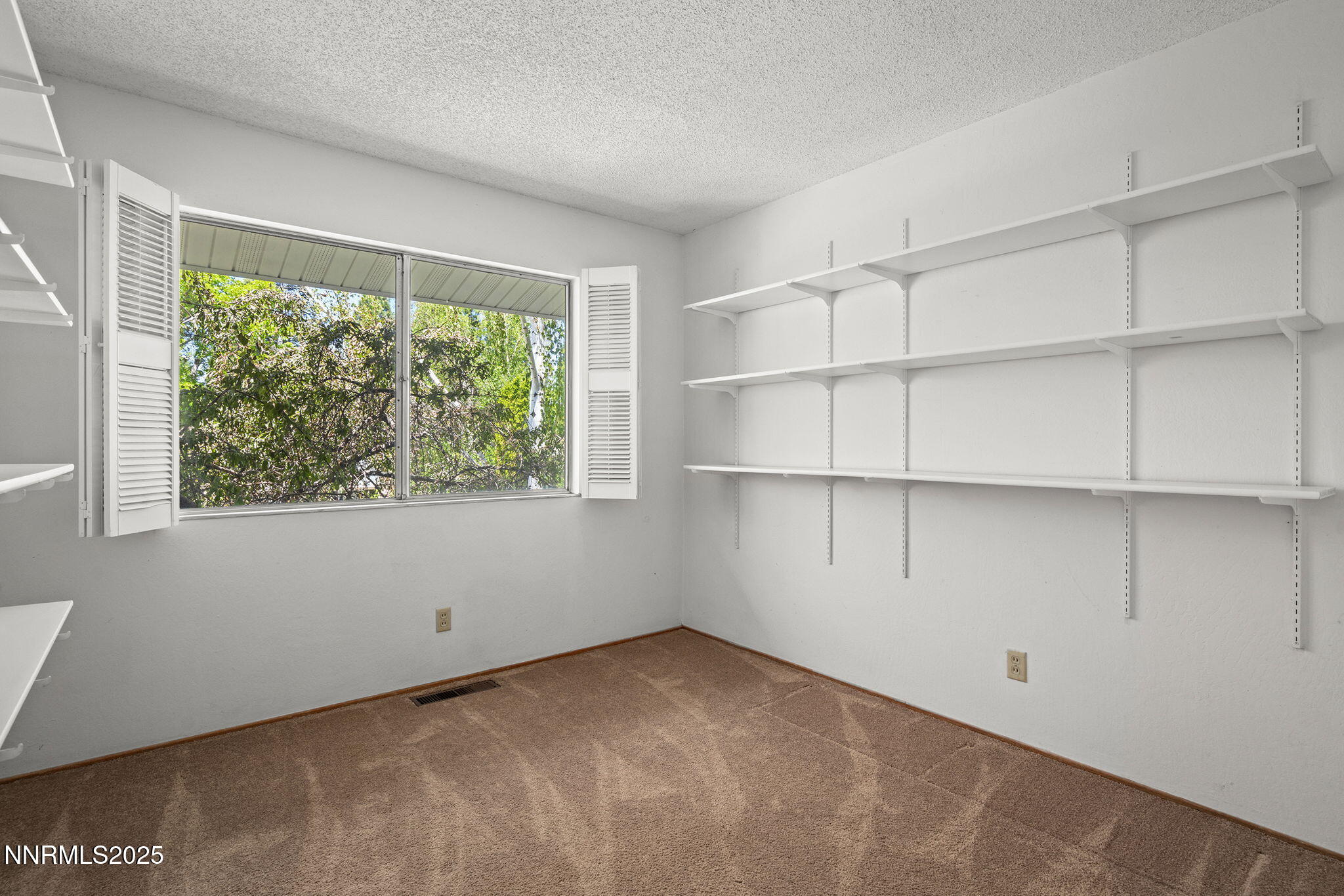 2770 Solari Drive Reno, NV 89509 - Photo 16 of 28 Upstairs Bedroom 3