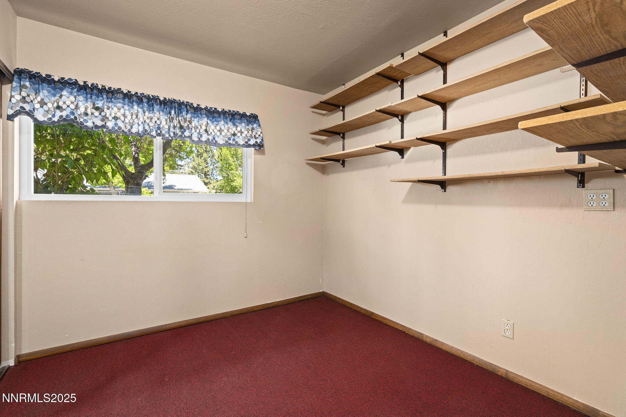 2770 Solari Drive Reno, NV 89509 - Photo 19 of 28 Downstairs Bedroom 5
