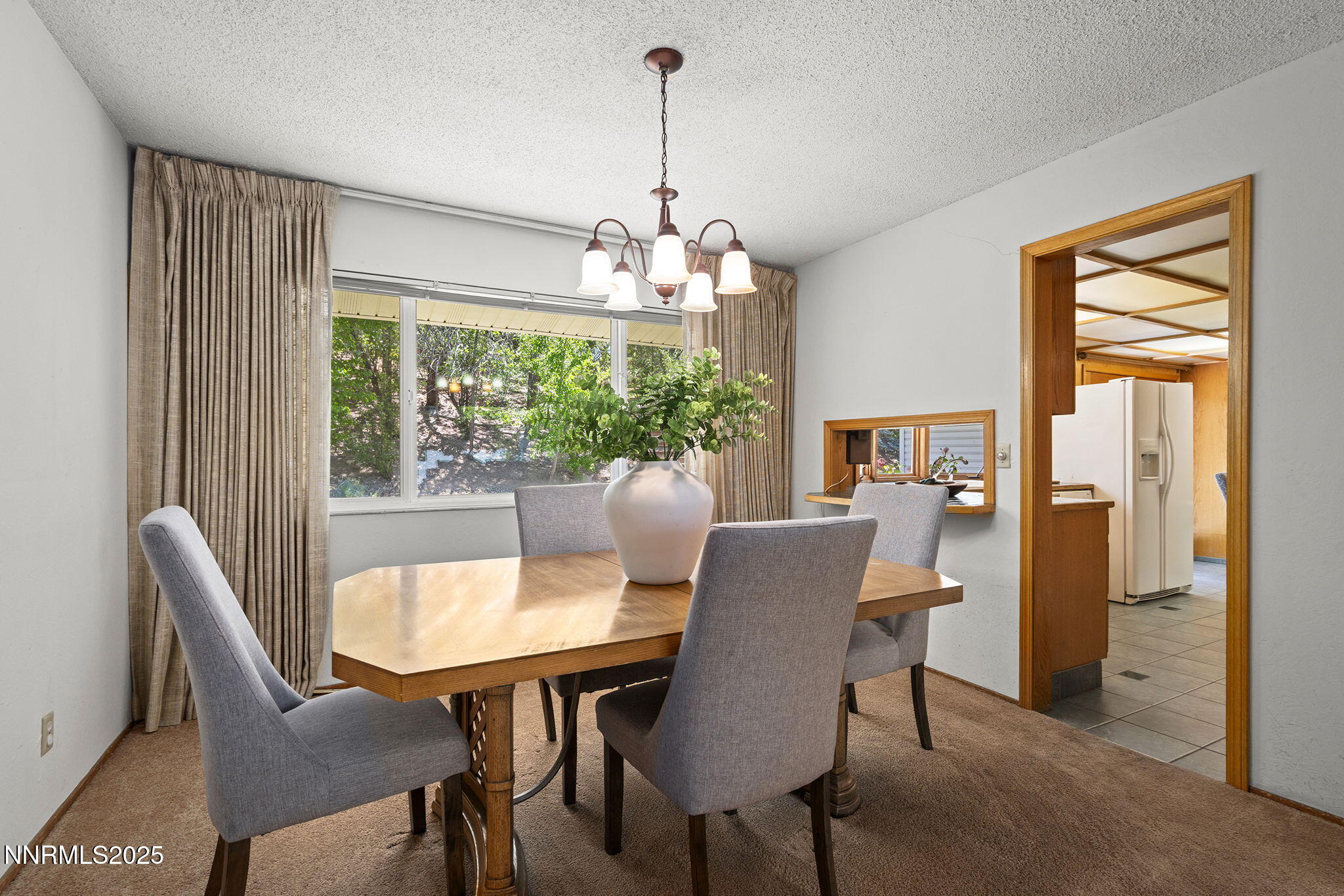 2770 Solari Drive Reno, NV 89509 - Photo 6 of 28 Dining Area