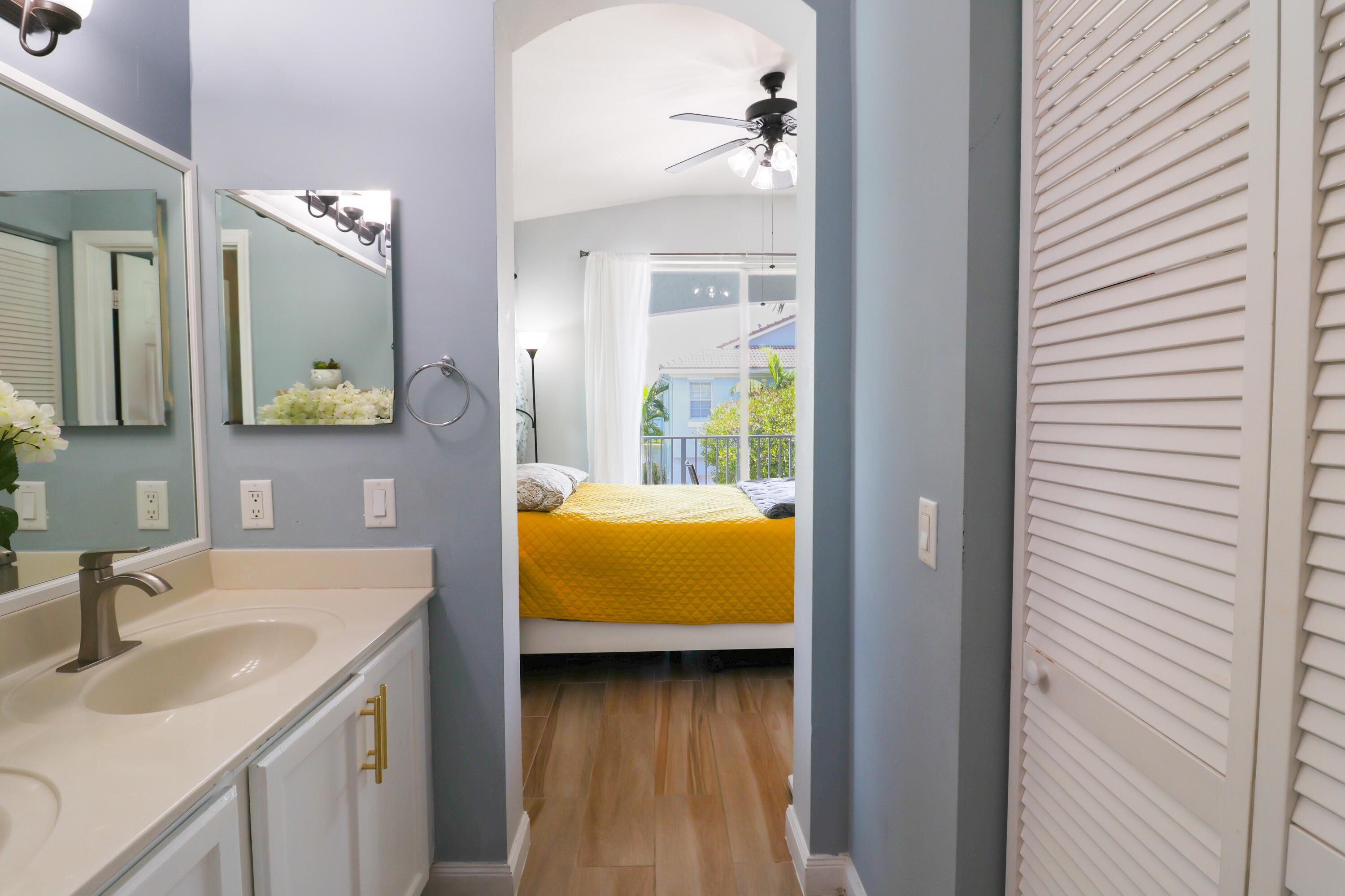 3133 Laurel Ridge Circle Riviera Beach, FL 33404 - Photo 10 of 27 Primary Bath 2