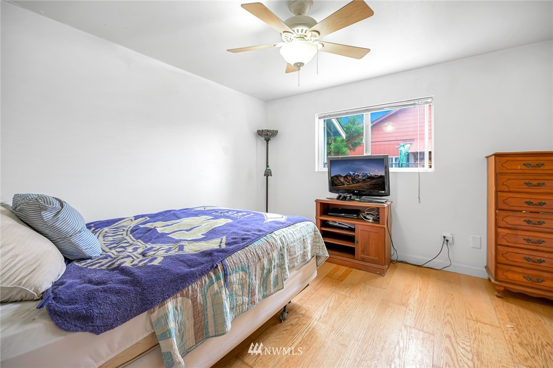 1303 East Gilkey Road Burlington, WA 98233 - Photo 14 of 30 Gallery Image 14
