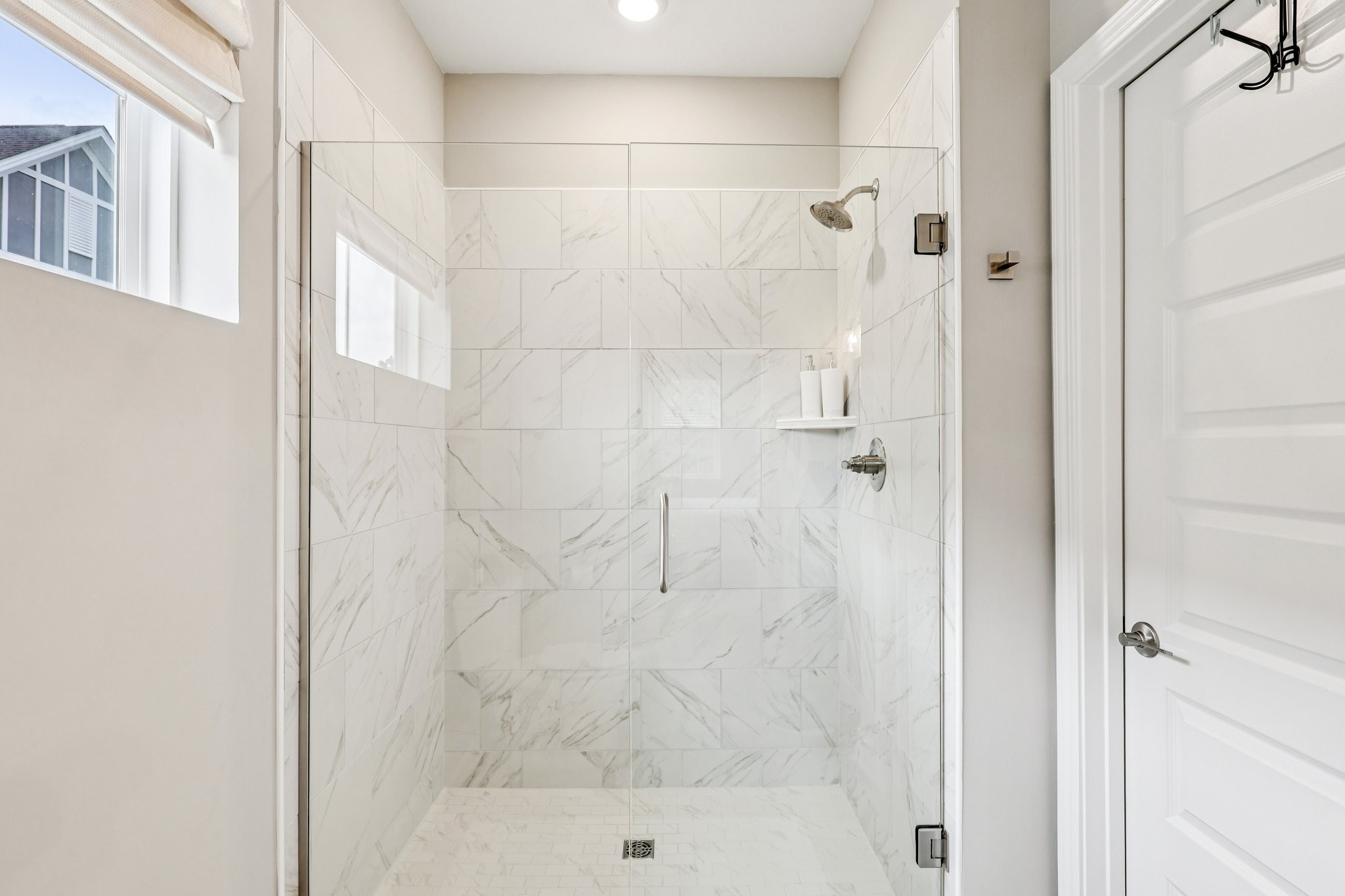 1801 Shadow Green Drive, Unit 306 Franklin, TN 37064 - Photo 19 of 39 a bathroom with a shower