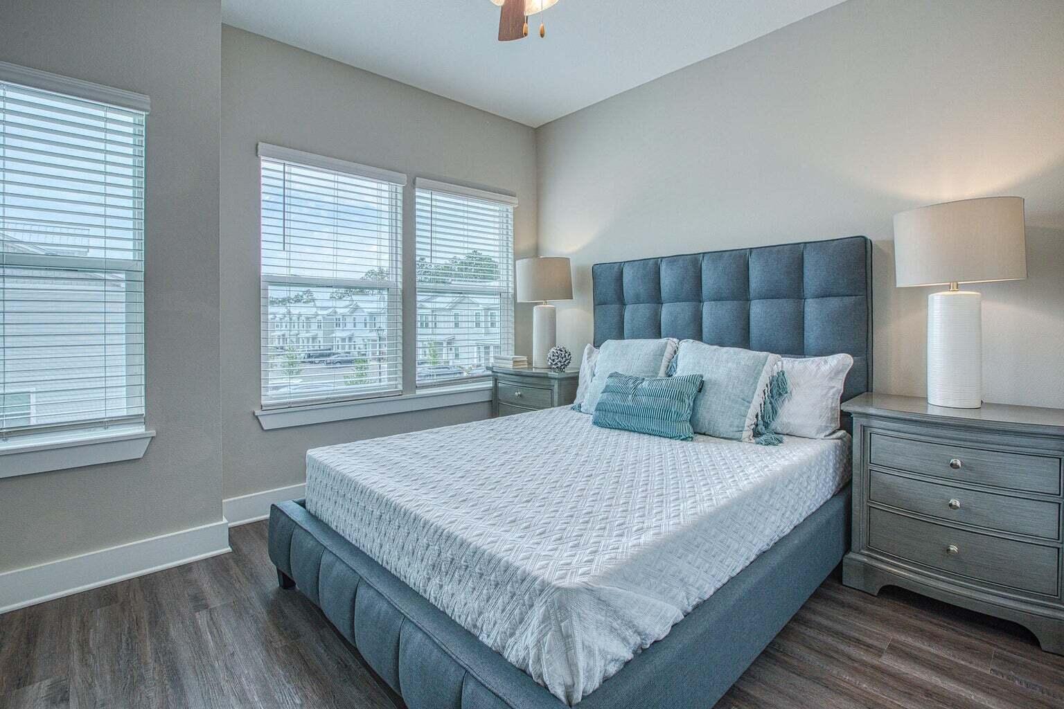 76 Date Palm Lane Freeport, FL 32439 - Photo 10 of 12 a bedroom with a bed and window