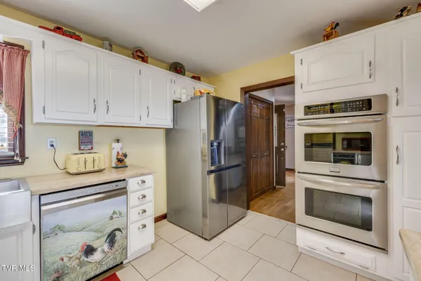 $950,000 | 104 Newt Wheelock Road, Jonesborough, TN 37659