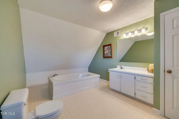 $950,000 | 104 Newt Wheelock Road, Jonesborough, TN 37659