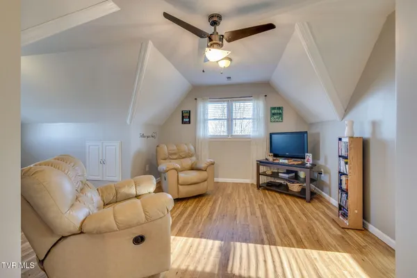 $950,000 | 104 Newt Wheelock Road, Jonesborough, TN 37659