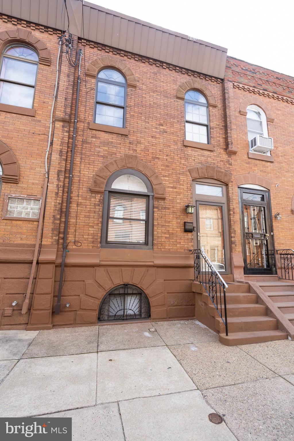 2427 South 13th Street Philadelphia, PA 19148 - Photo 3 of 35