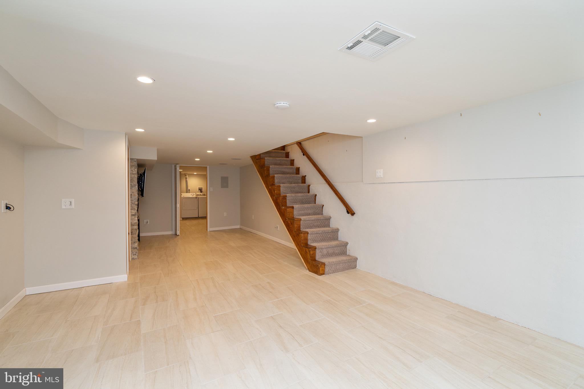 2427 South 13th Street Philadelphia, PA 19148 - Photo 32 of 35