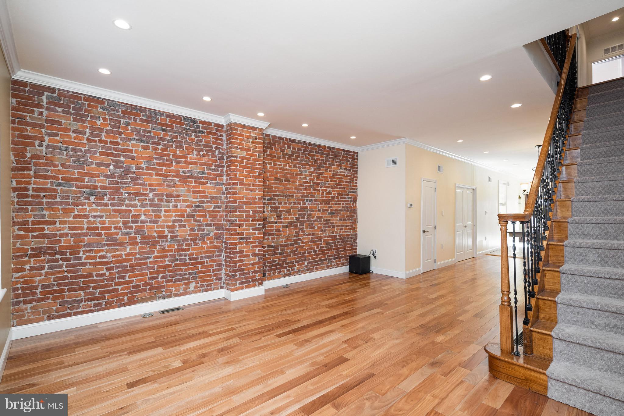 2427 South 13th Street Philadelphia, PA 19148 - Photo 5 of 35