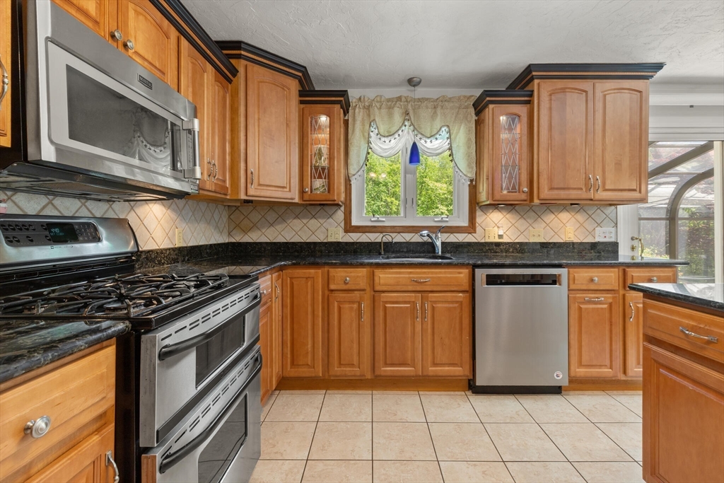 12 Queens Circle Sharon, MA 02067 - Photo 21 of 42