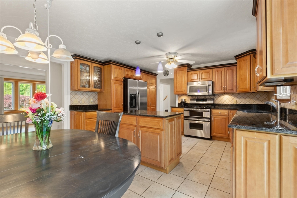 12 Queens Circle Sharon, MA 02067 - Photo 23 of 42