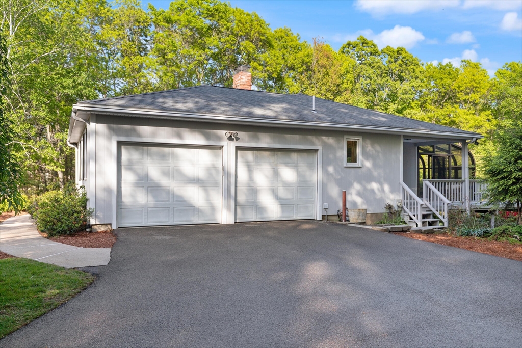 12 Queens Circle Sharon, MA 02067 - Photo 8 of 42