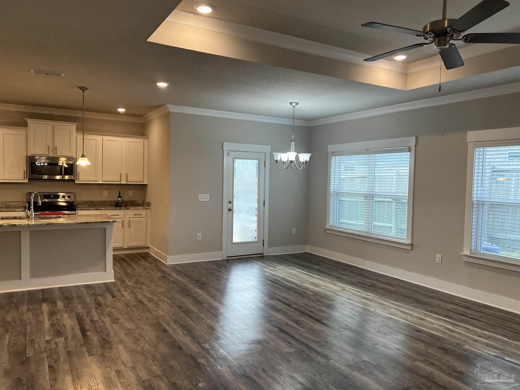 2704 Woodman Loop Cantonment, FL 32533 - Photo 8 of 44