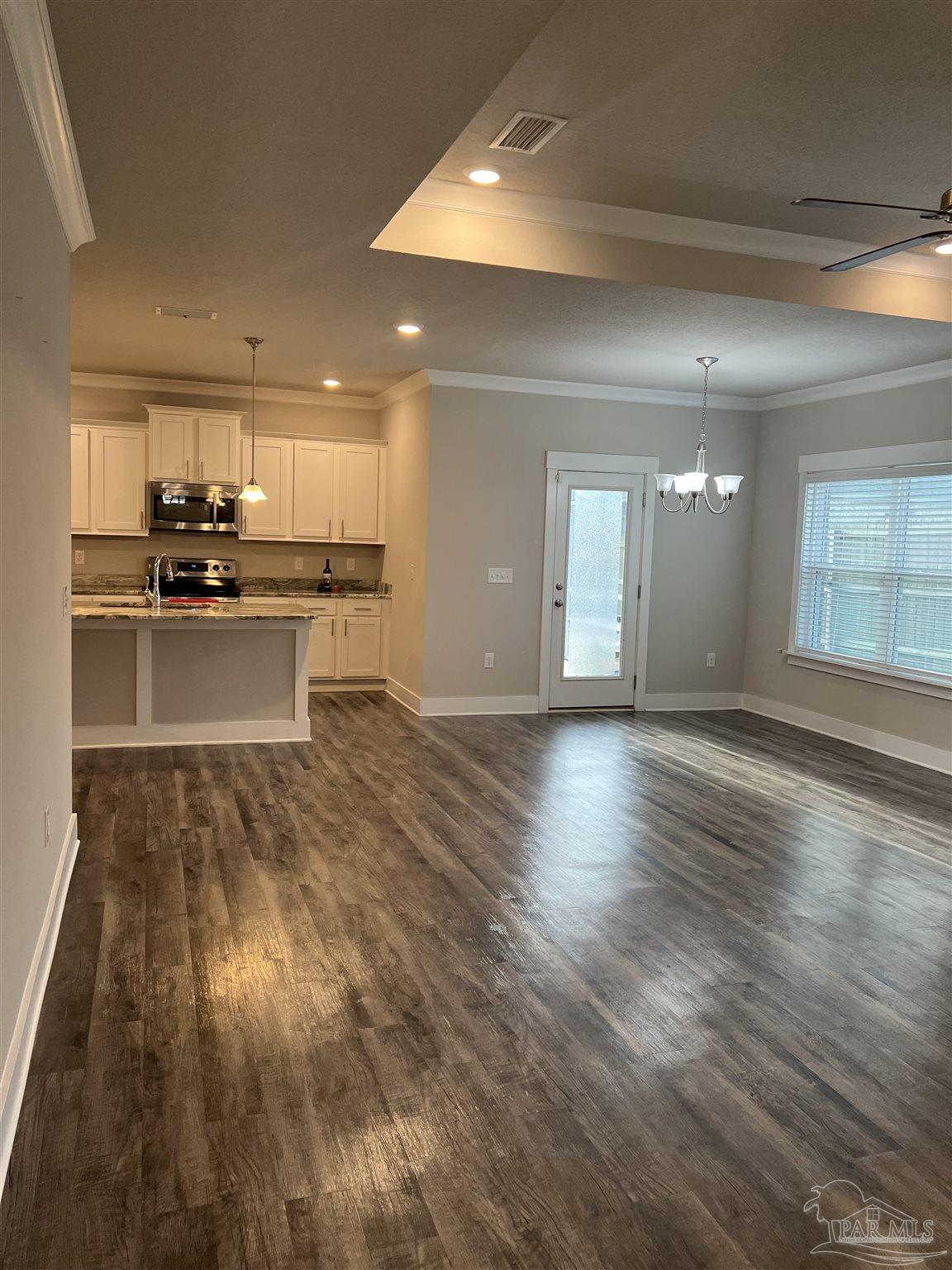 2704 Woodman Loop Cantonment, FL 32533 - Photo 9 of 44