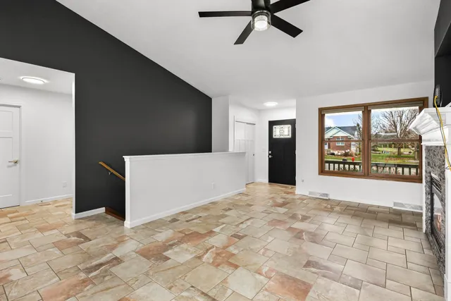 $381,900 | 679 West Main Street, Evansville, WI 53536