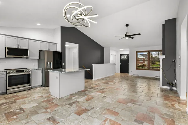 $381,900 | 679 West Main Street, Evansville, WI 53536