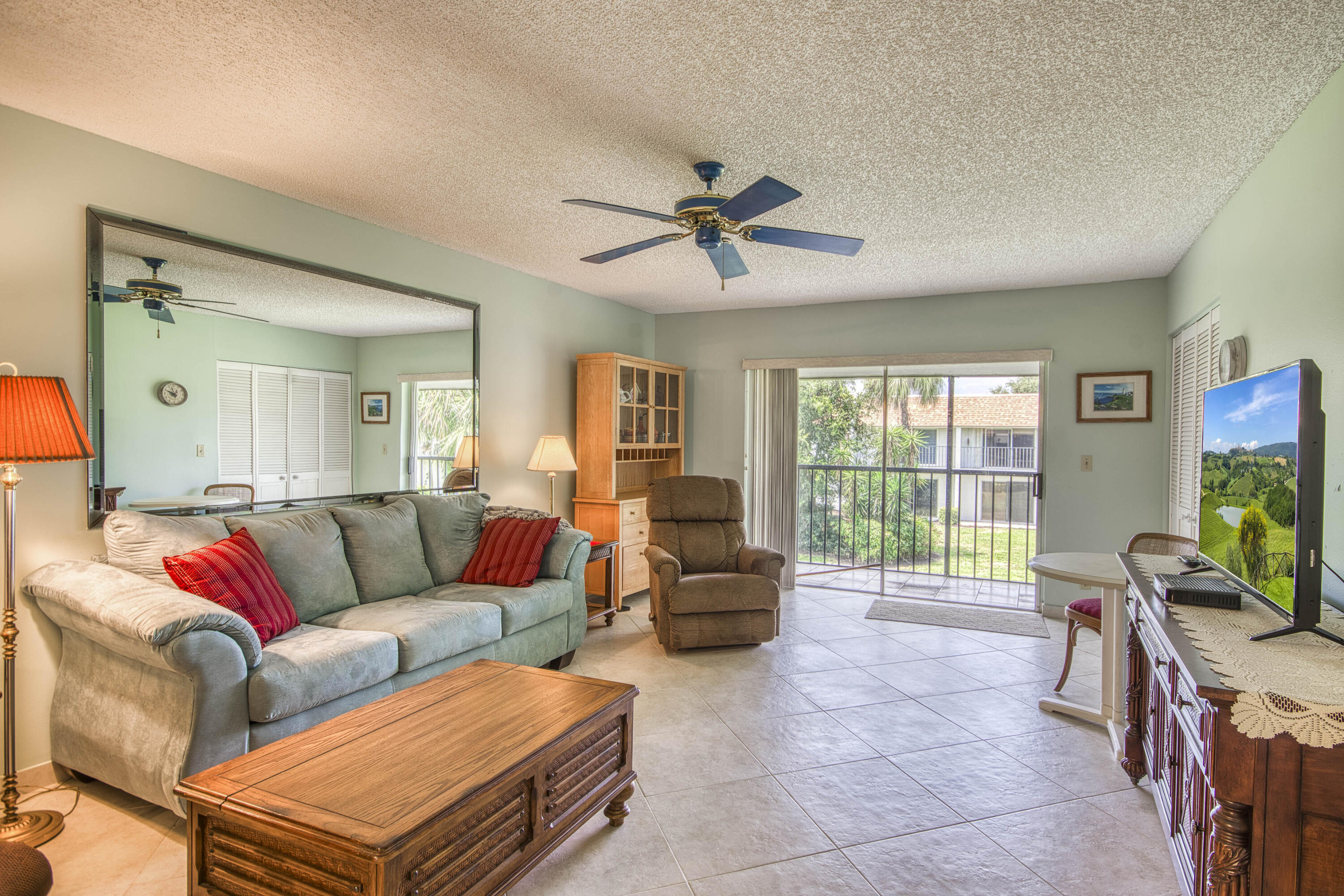 2945 Southwest 22nd Avenue, Unit 206 Delray Beach, FL 33445 - Photo 5 of 20 Living Room