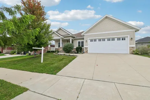 $699,900 | 2109 Korgen Drive, Stoughton, WI 53589