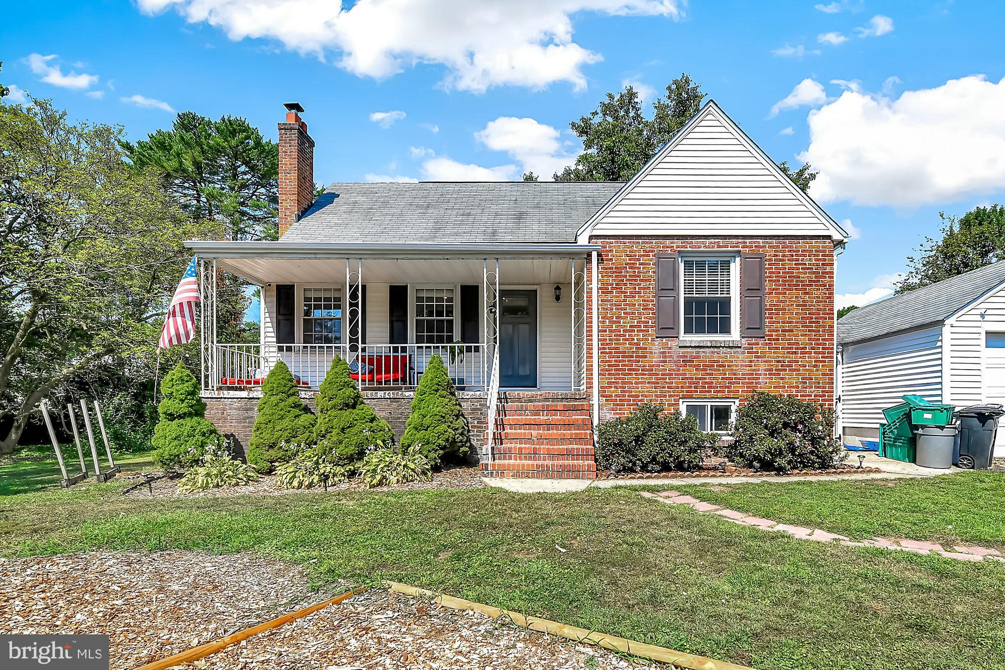 5903 Meadow Road Baltimore, MD 21206 - Photo 2 of 38 Porch Front & 1 Car Garage