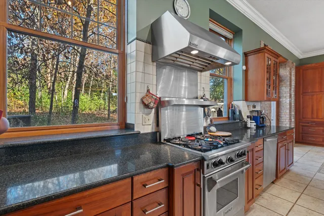 $1,350,000 | N44W25902 Lindsay Road, Pewaukee, WI 53072