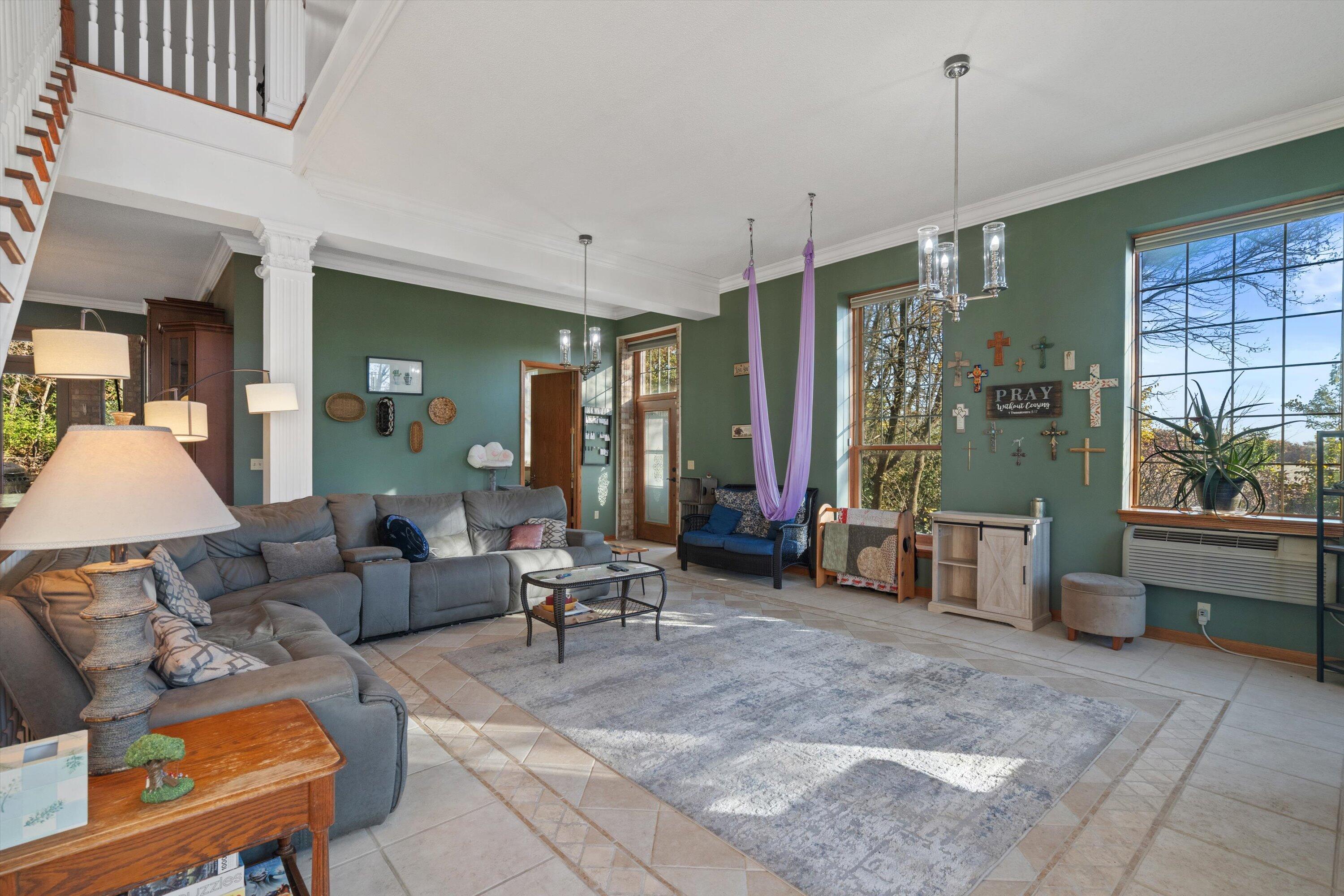 N44W25902 Lindsay Road Pewaukee, WI 53072 - Photo 18 of 92 Main Floor Living Space