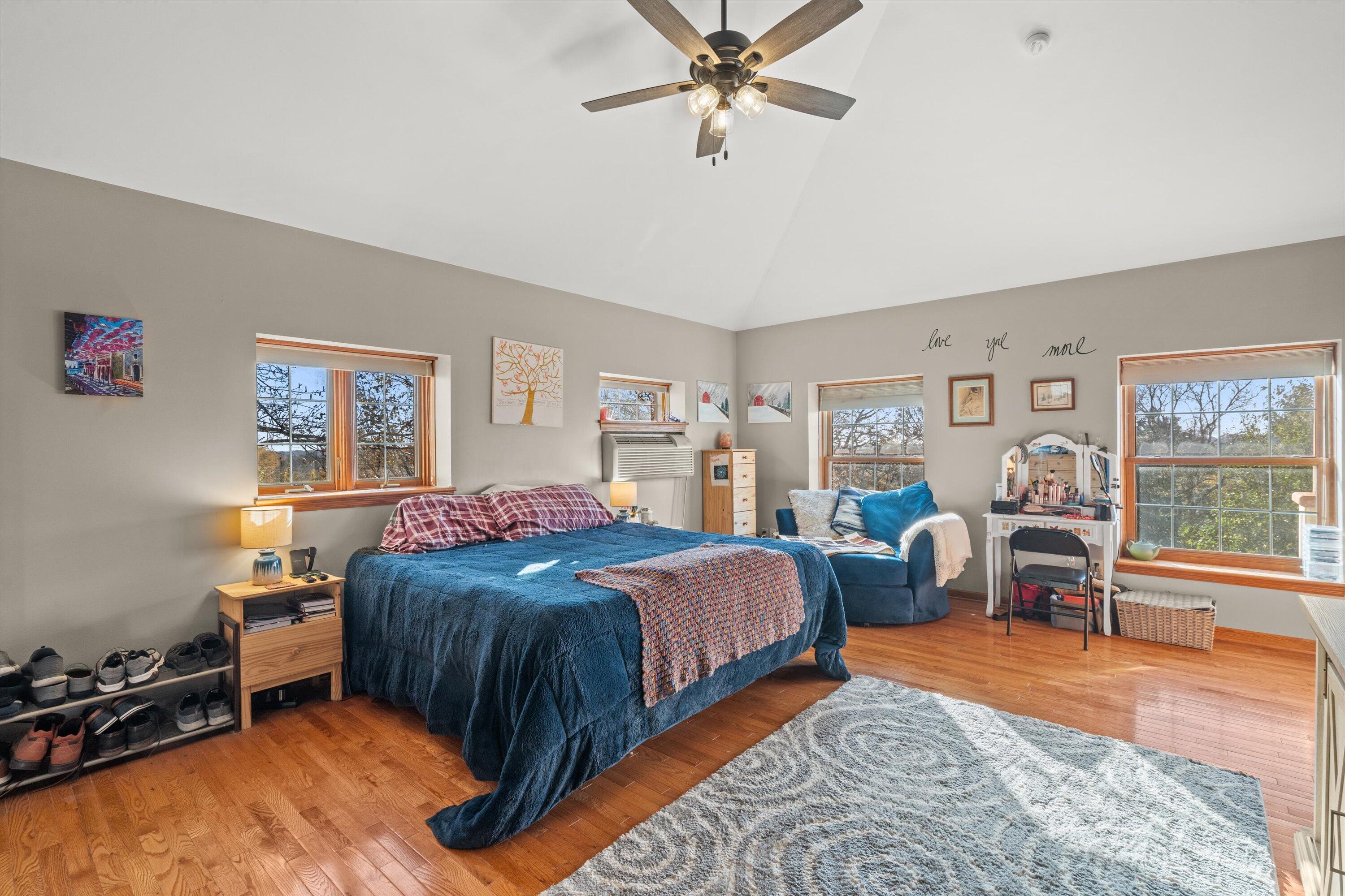 N44W25902 Lindsay Road Pewaukee, WI 53072 - Photo 44 of 92 Master Suite