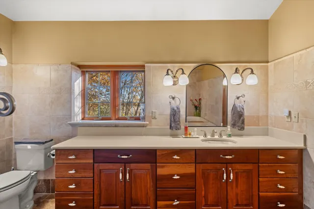 $1,350,000 | N44W25902 Lindsay Road, Pewaukee, WI 53072