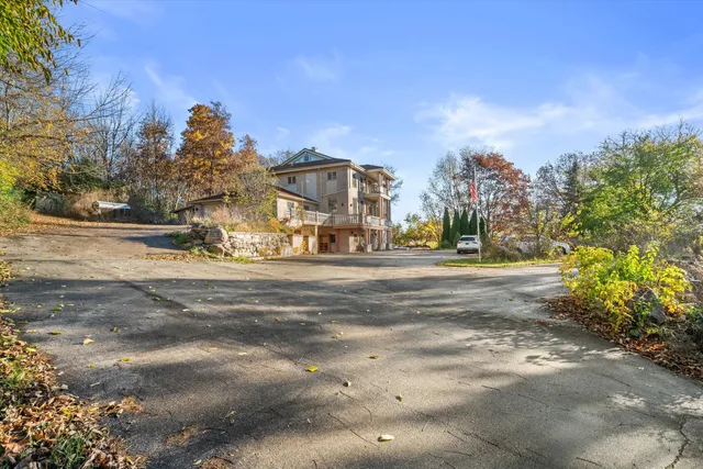 $1,350,000 | N44W25902 Lindsay Road, Pewaukee, WI 53072