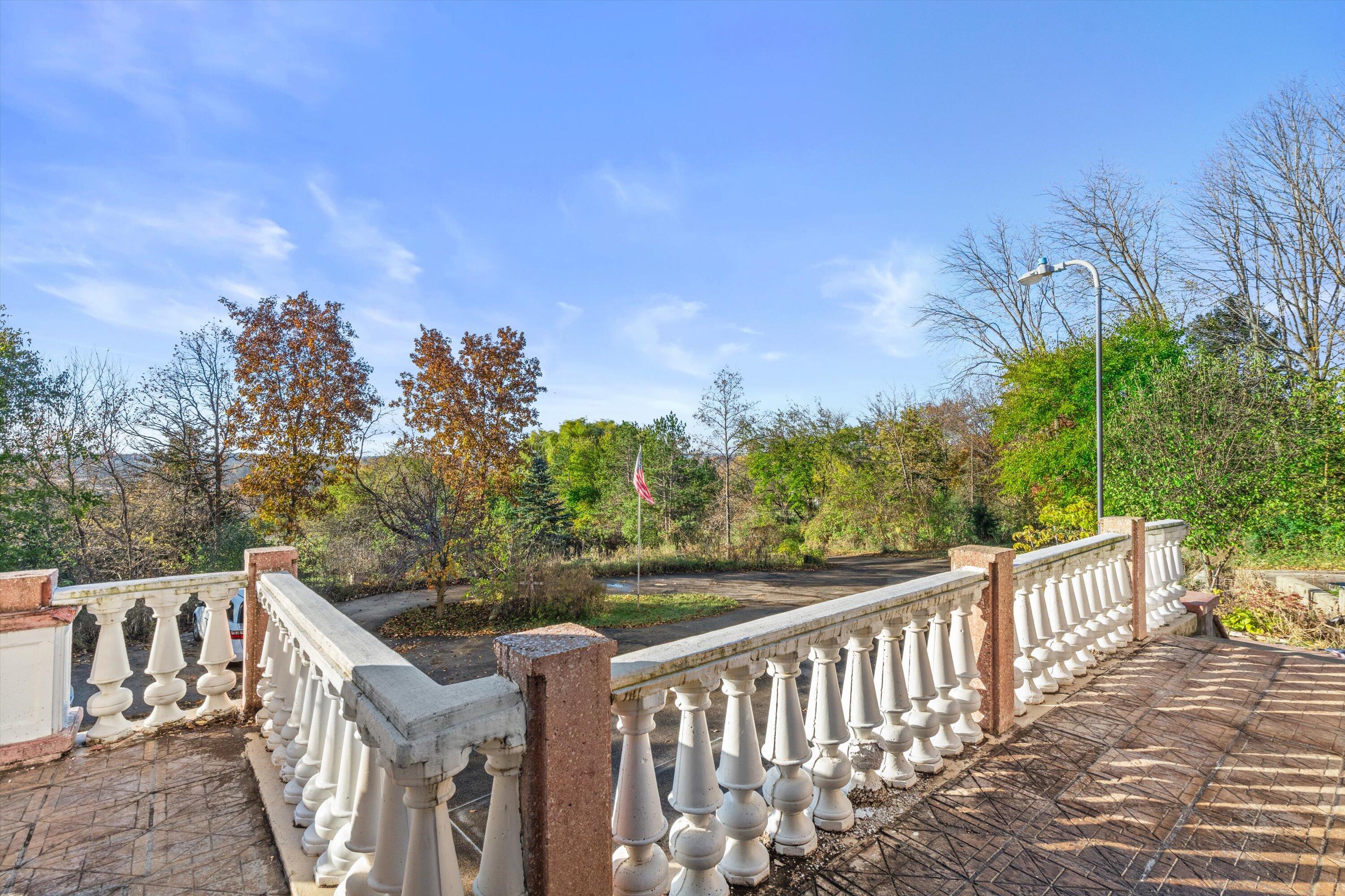 N44W25902 Lindsay Road Pewaukee, WI 53072 - Photo 73 of 92 Main Level Balcony