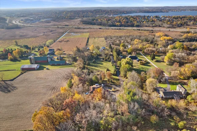 $1,350,000 | N44W25902 Lindsay Road, Pewaukee, WI 53072