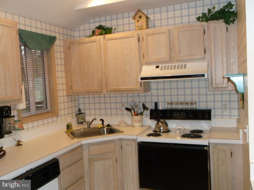 46 Falcon Bridge Road Ocean Pines, MD 21811 - Photo 7 of 36