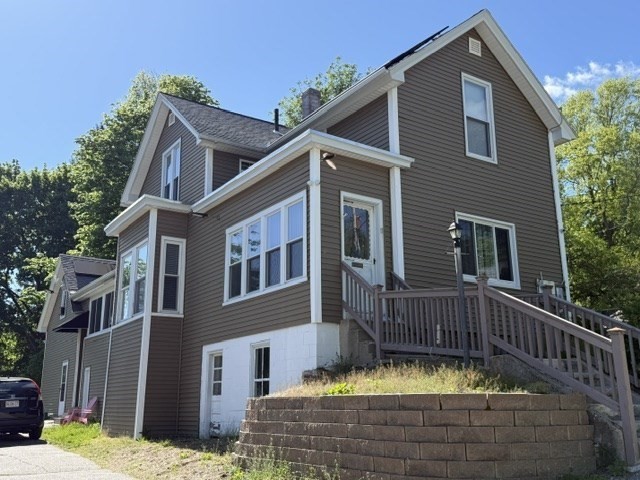 11 Wayne Street Worcester, MA 01603 - Photo 2 of 30
