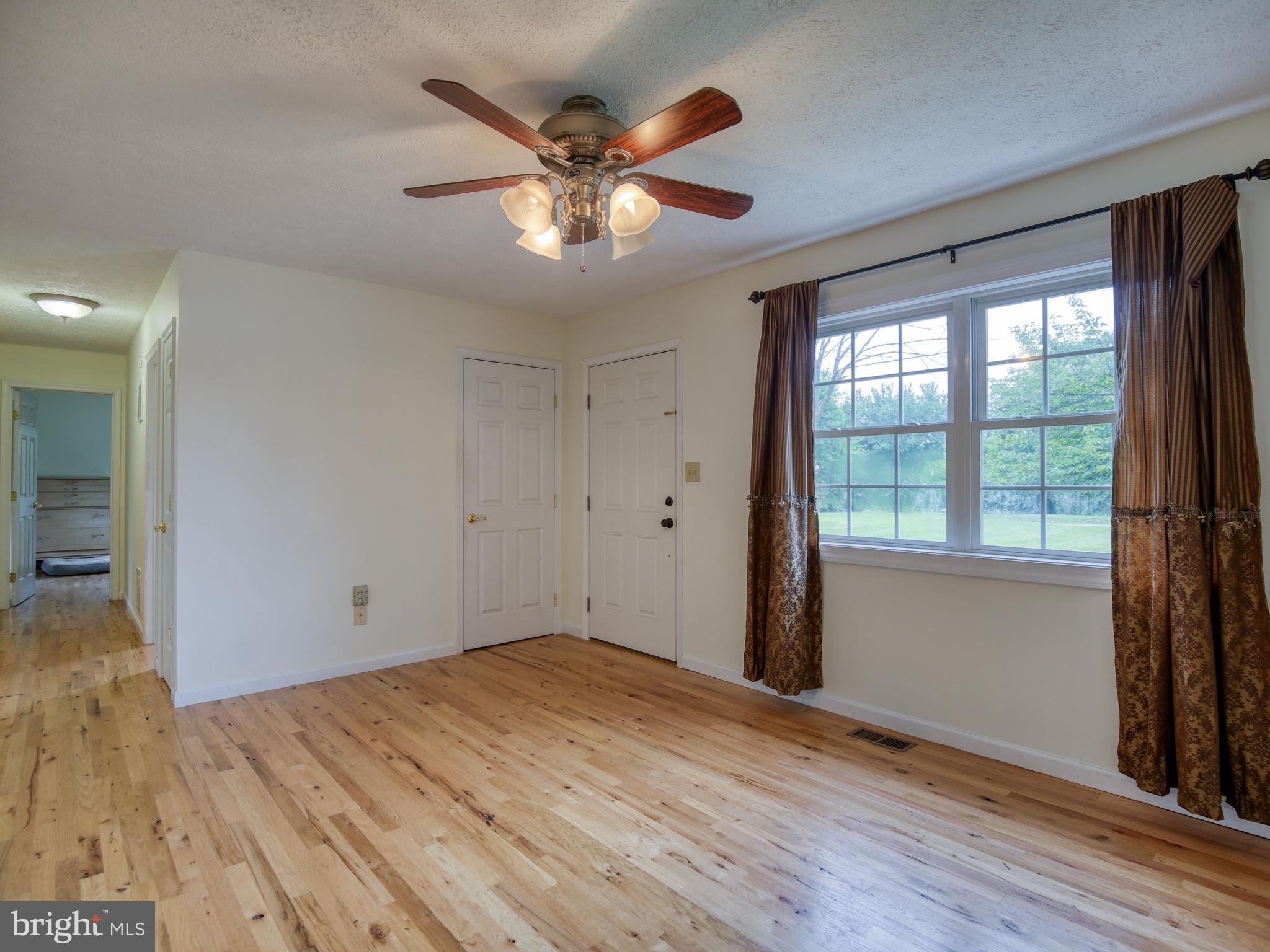 1029 Rest Church Road Clear Brook, VA 22624 - Photo 14 of 31 Living room