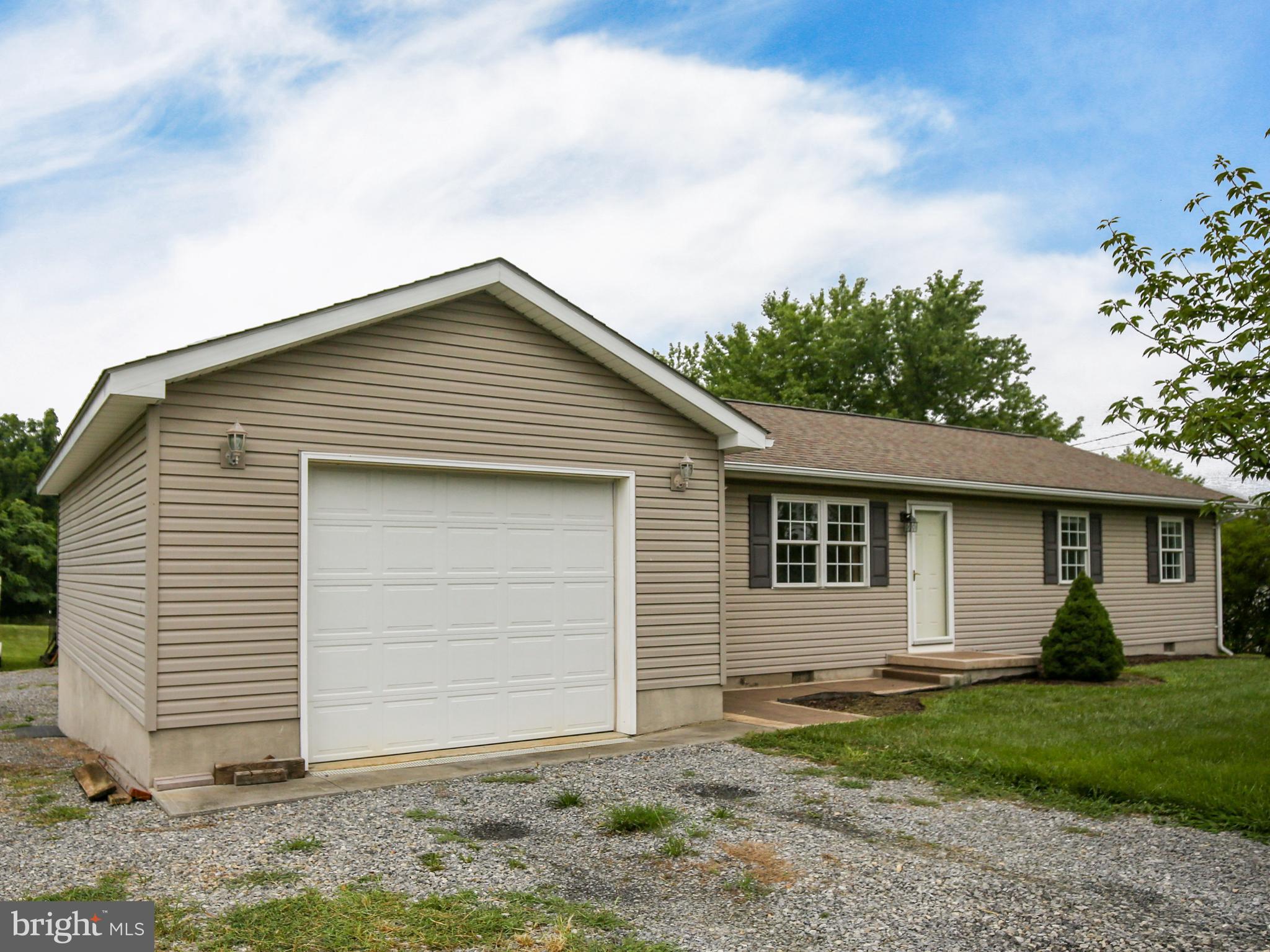 1029 Rest Church Road Clear Brook, VA 22624 - Photo 3 of 31 Front of home w/separate oversized 1 car garage