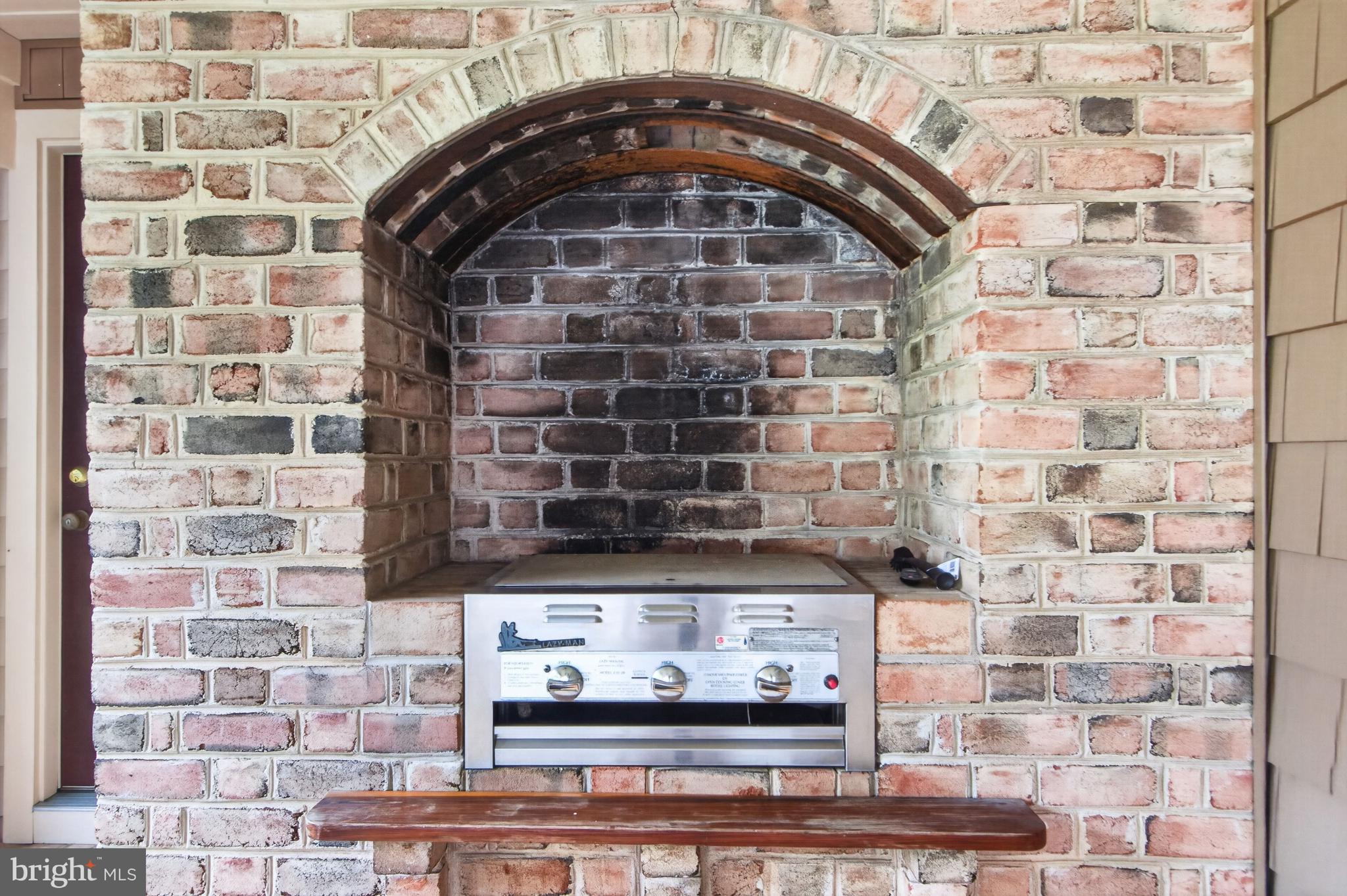 21 Cardiff Road Rehoboth Beach, DE 19971 - Photo 33 of 68 Built in grill on the porch