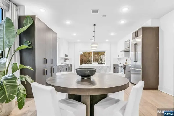 $1,699,995 | 38 Hudson Avenue, Edgewater, NJ 07020