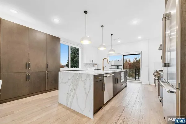$1,699,995 | 38 Hudson Avenue, Edgewater, NJ 07020