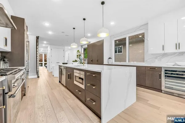 $1,699,995 | 38 Hudson Avenue, Edgewater, NJ 07020