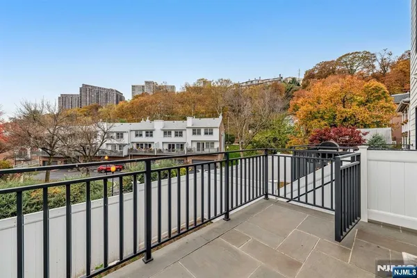 $1,699,995 | 38 Hudson Avenue, Edgewater, NJ 07020