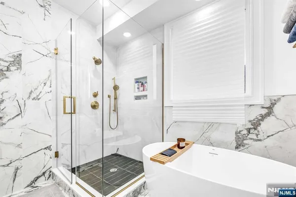 $1,699,995 | 38 Hudson Avenue, Edgewater, NJ 07020
