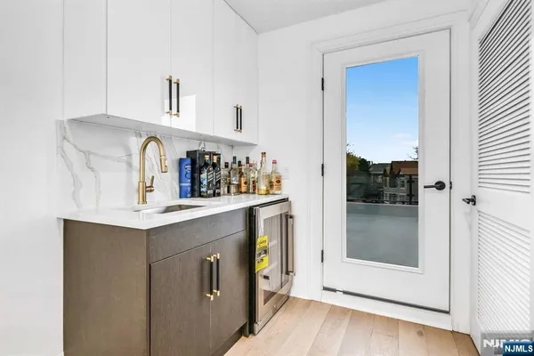 $1,699,995 | 38 Hudson Avenue, Edgewater, NJ 07020