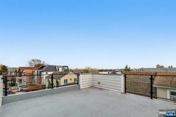 $1,699,995 | 38 Hudson Avenue, Edgewater, NJ 07020