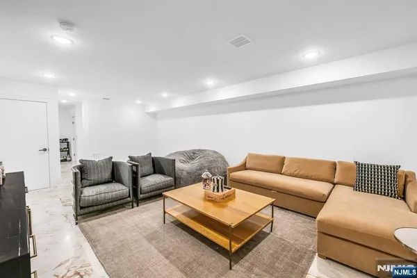 $1,699,995 | 38 Hudson Avenue, Edgewater, NJ 07020