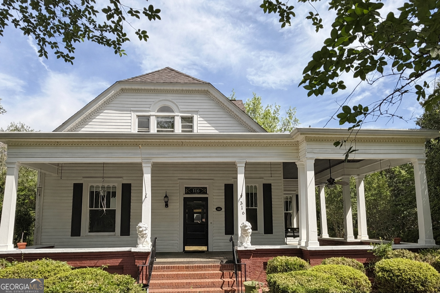 316 West Church Street Fort Valley, GA 31030 - Photo 2 of 28 front view of a house