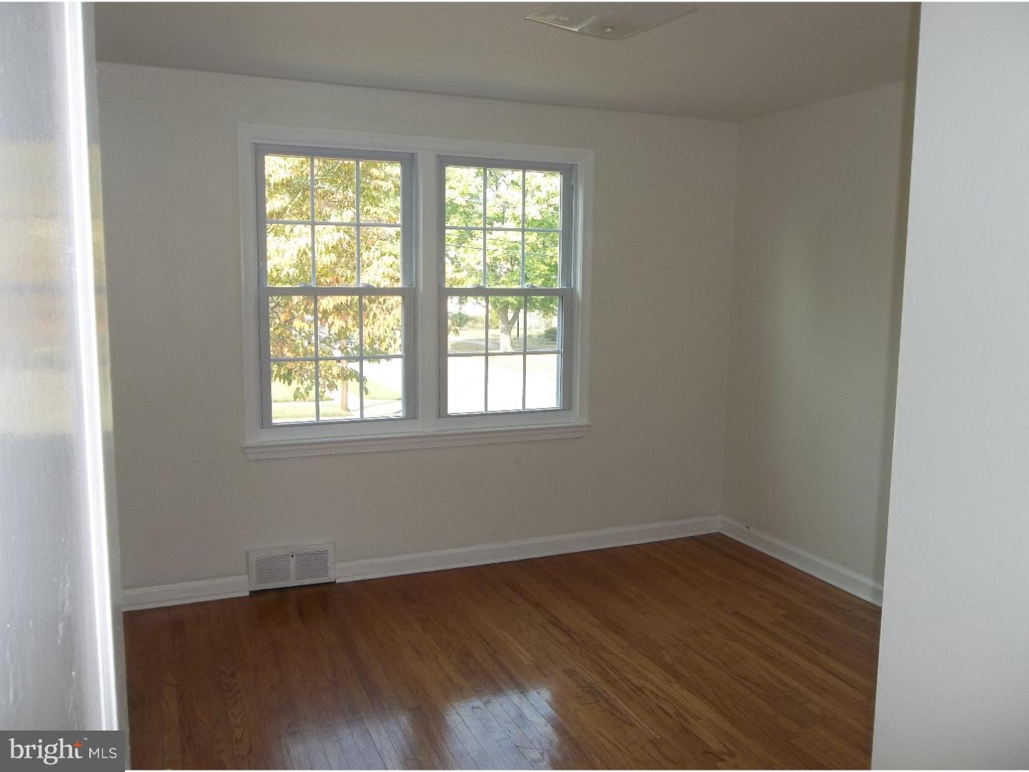 300 Peach Tree Lane Delanco, NJ 08075 - Photo 14 of 25 Bedroom 2