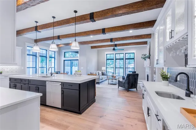 $1,263,965 | 439 Landscape Court, Webster Groves, MO 63119