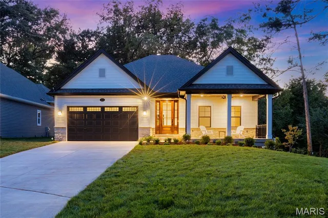$1,263,965 | 439 Landscape Court, Webster Groves, MO 63119