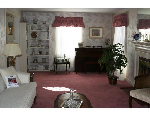 14 Bennington Street Needham, MA 02494 - Photo 4 of 5 Gallery Image 4